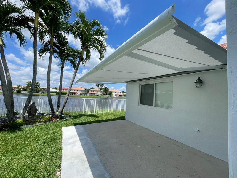 Retractable Awnings example 3